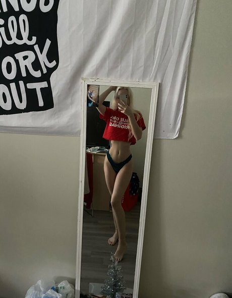 おっぱいオンリーファンズ 無料ポルノ 画像