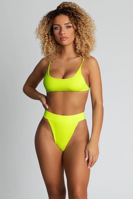 アマチュア3P オンリーファンズ 裸 写真