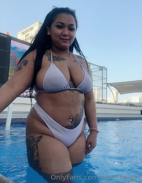 黒檀の足 オンリーファンズ アートxxx 写真