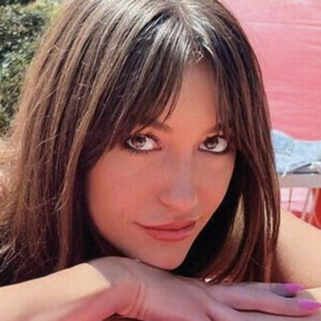 Ariana Gavrilis かわいいスター 写真