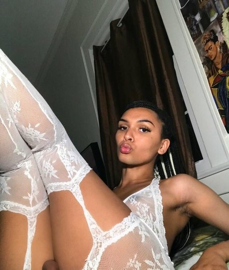 tsyazmin 独占ポルノスター 写真