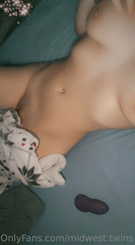 熟女潮吹きオンリーファンズ セクシー裸 画像