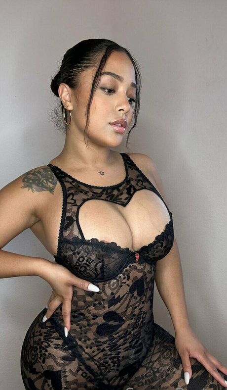 Sugey Portillo 独占スター 写真