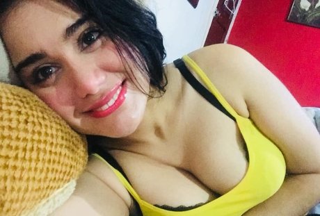 小さいチンポのシーメールオンリーファンズ トップ 写真