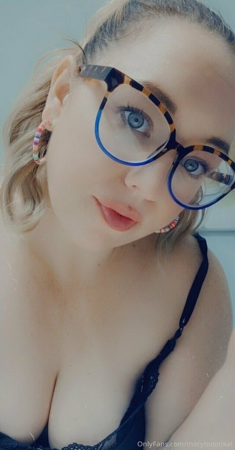 marymoonkat top profile image