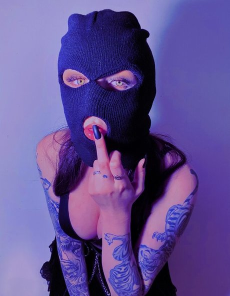 Morgan Adams ポルノスター パーフェクト 写真