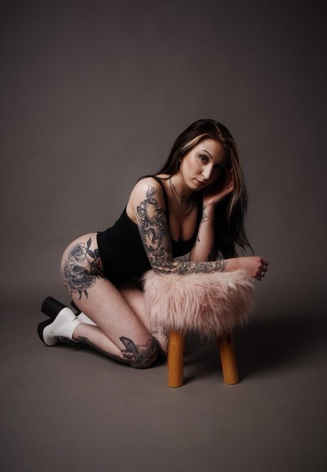 Morgan Adams 無料女優 画像