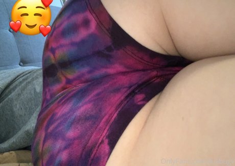 luvbugv アート女優 写真