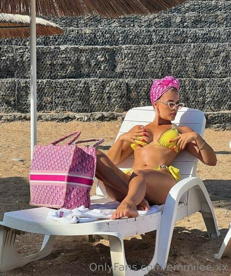 ブラジルの巨乳オンリーファンズ アートポルノ 画像