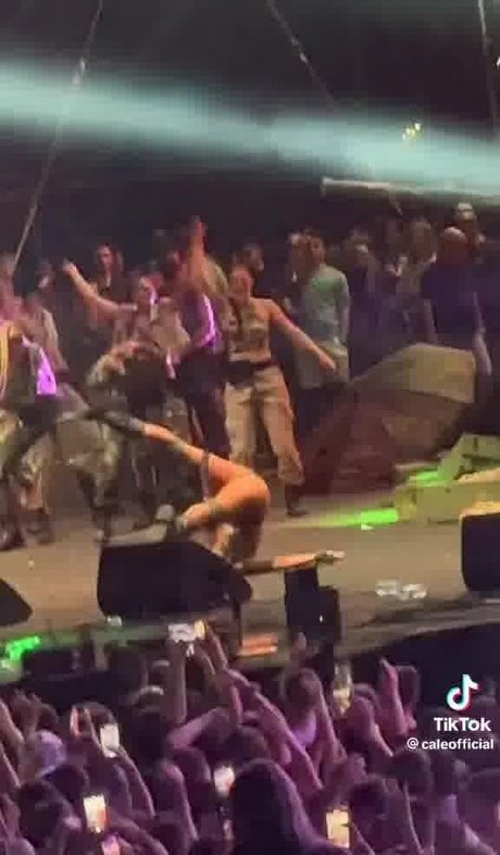 ブラジルの熟女オンリーファンズ セクシー裸 写真