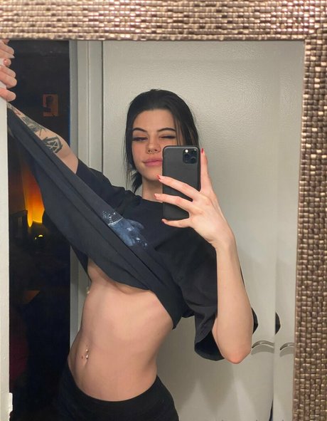 thrasherlewds セックス女優 画像