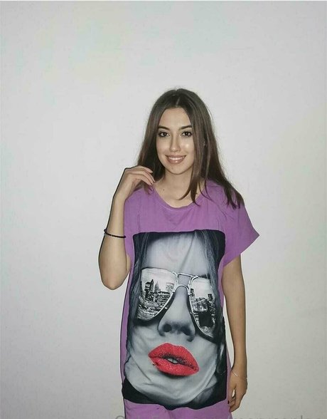 meryconlae ポルノ女優 写真