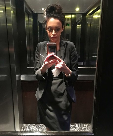 美しいフェラチオオンリーファンズ セクシー裸 画像