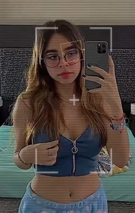 Lizeth Tenorio かわいいポルノスター 写真