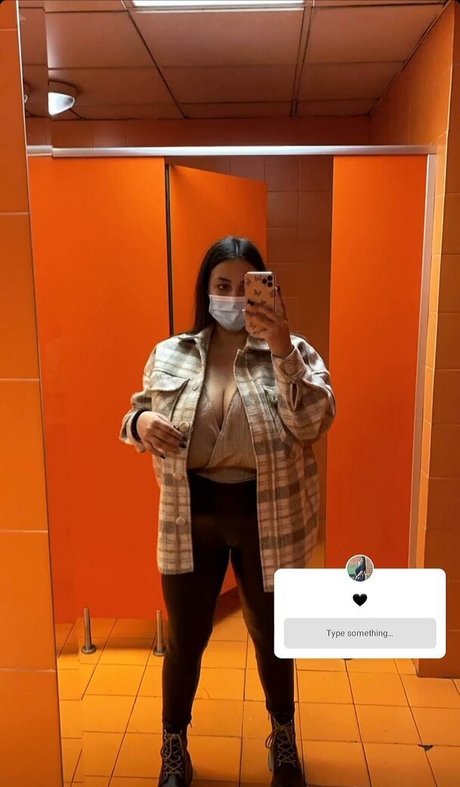 Anneris18 XXXモデル 写真