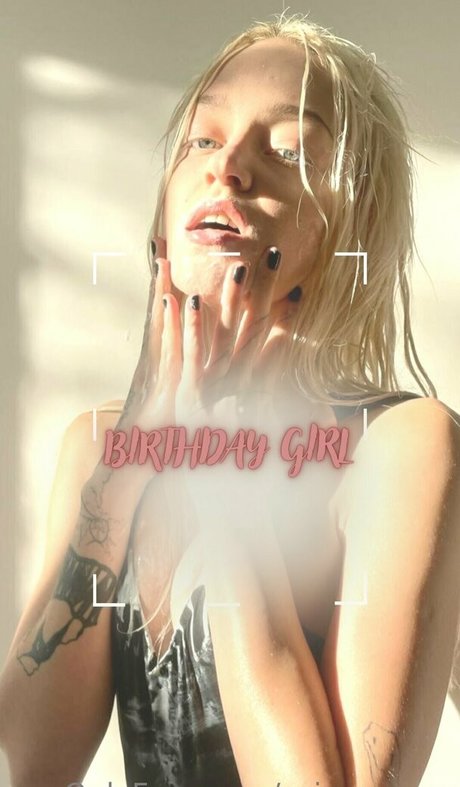 asica meow 完璧なモデル ギャラリー