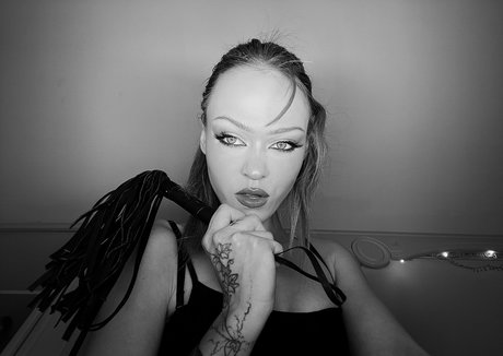 asica meow アダルト女優 写真