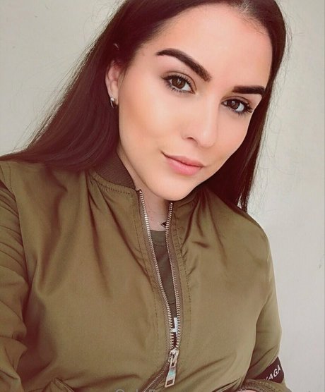polinavolkova トップモデル 写真
