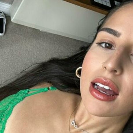 パンツ オンリーファンズ ホットセックス 画像