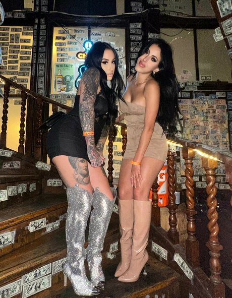 rosechevelle ヌード女優 写真