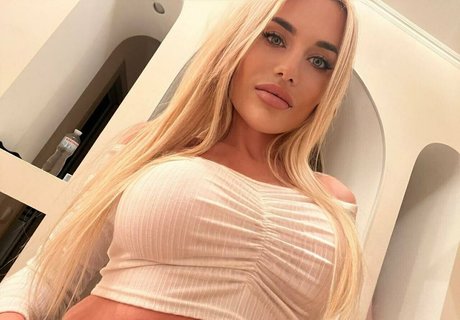 セレブのセックステープ オンリーファンズ 無料ヌード 写真