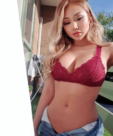 Rosie Ly ホット女優 写真