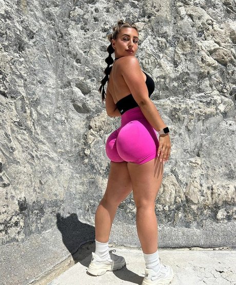 Jade Marie Wadman ホットなモデル 写真