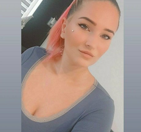 dennyreed 美しいスター 画像