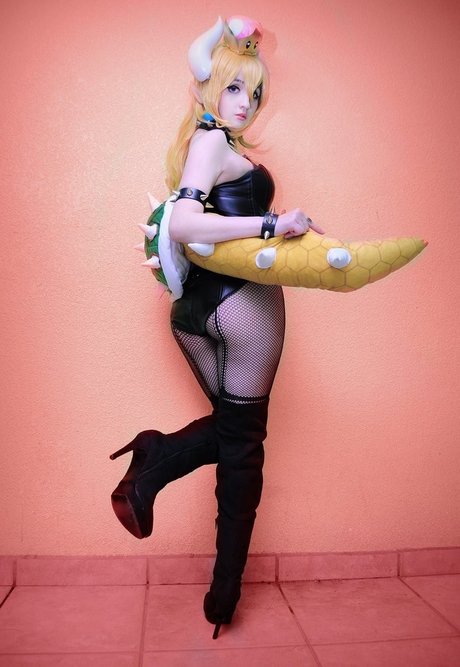 エモヌードオンリーファンズ 美しいxxx 写真