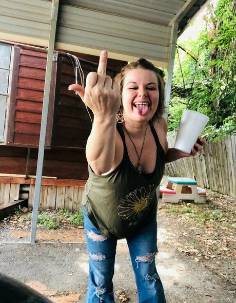 熟女の手コキオンリーファンズ セクシーヌード 写真