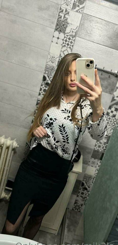 異人種間乱交オンリーファンズ セクシーヌード 写真