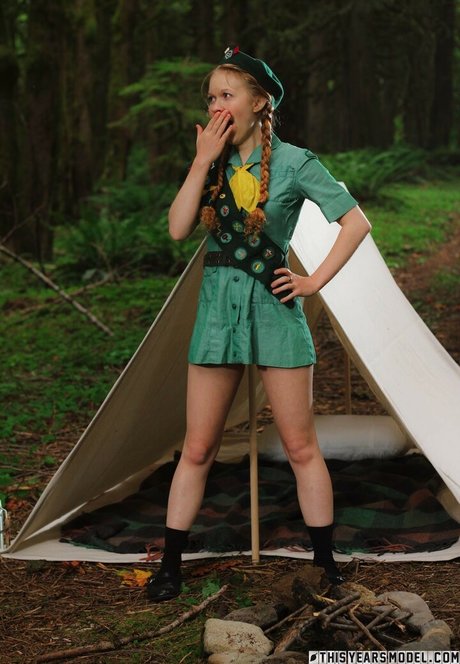 Dolly Little ポルノモデル ギャラリー