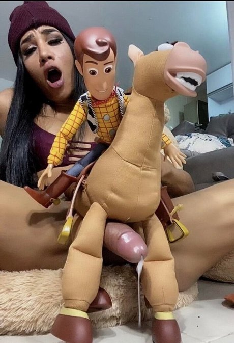 Laura Saenz 素敵なモデル 写真