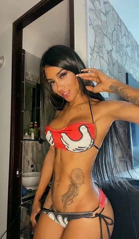 Laura Saenz ポルノスター 高品質 写真