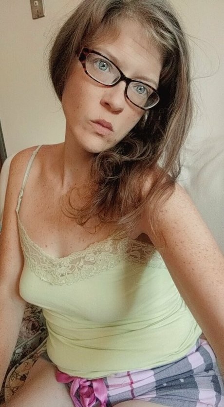 blueeyednerd71free ポルノモデル 写真