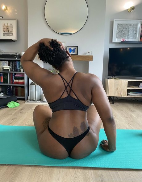 tillysworld ポルノモデル 画像