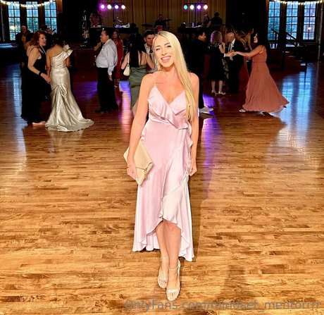 mindset mentorrrr エロティックなモデル 画像