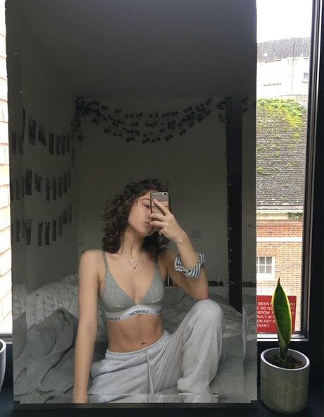 網タイツ オンリーファンズ セクシーヌード 写真