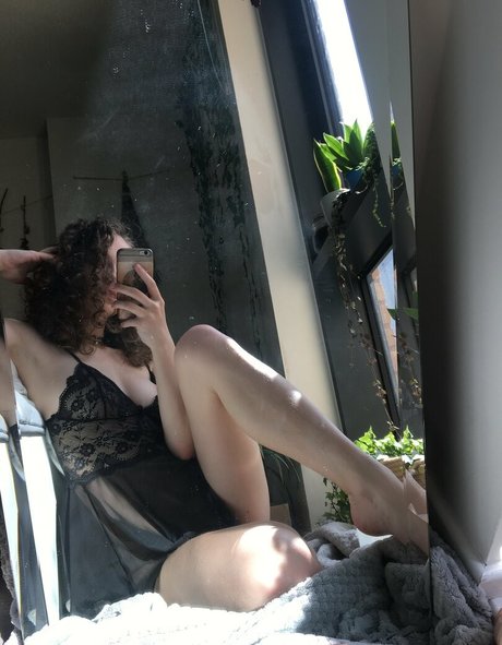 黒い肌のオンリーファンズ 裸 写真