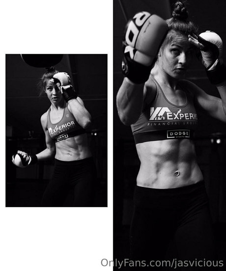 jasvicious 最高のモデル 写真