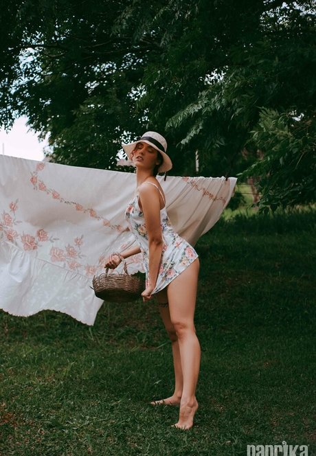 セクシーなラテン系オンリーファンズ エロチック 写真