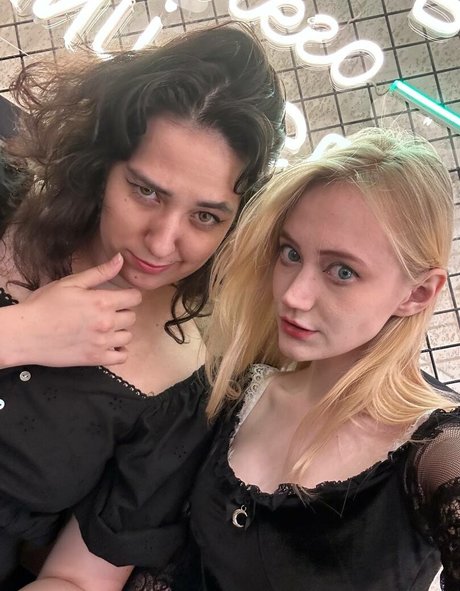 メガネのみのファン ホットセクシー 写真