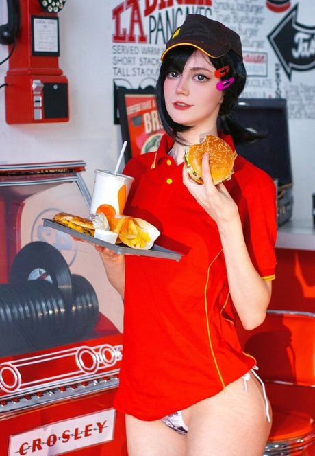 熟女クーガーオンリーファンズ 無料ポルノ 写真