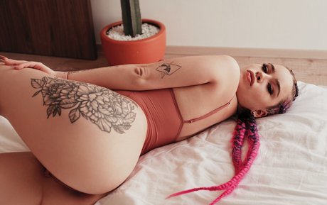 黒檀のアマチュアオンリーファンズ セクシー 写真