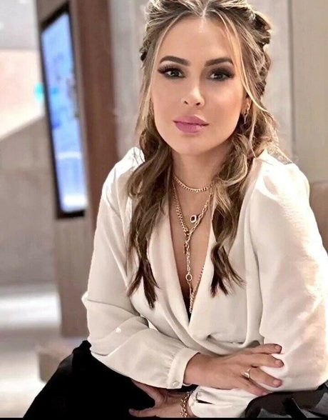 ラテン系熟女オンリーファンズ 美しい ギャラリー