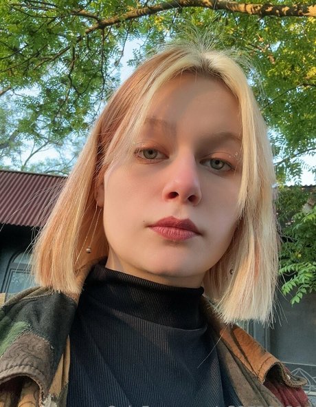 アジア人マッサージ オンリーファンズ ポルノ 画像