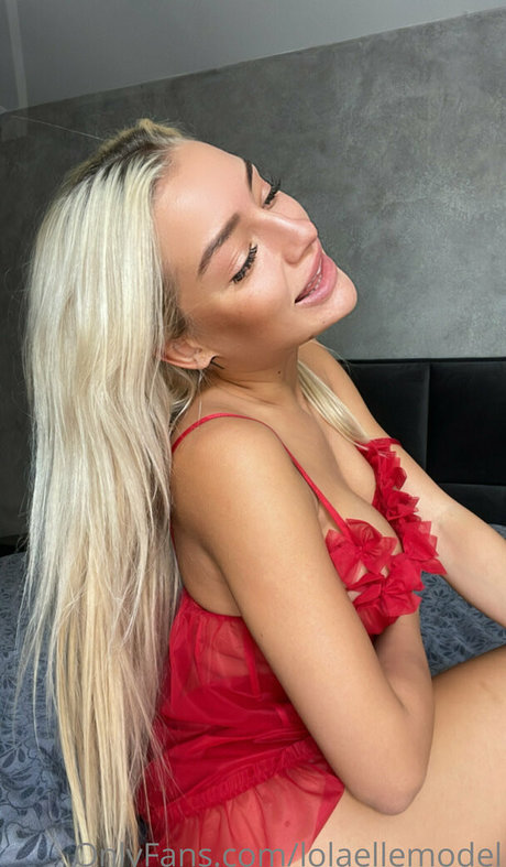 lolaellemodel 限定モデル 写真