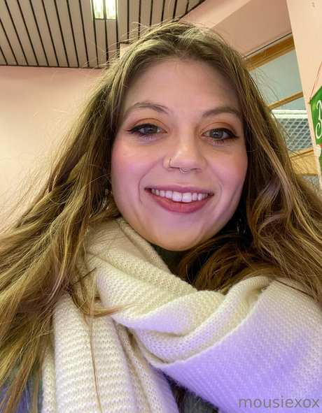 mousiexox 裸のモデル ギャラリー