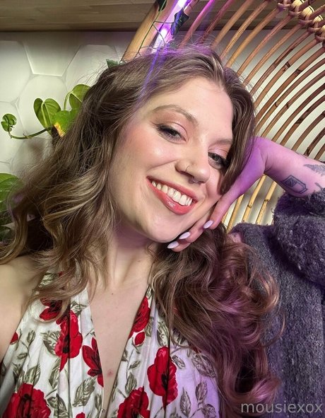 mousiexox 完璧な女優 画像