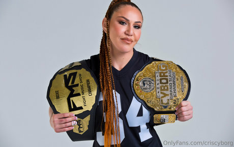 criscyborg ポルノスター 無料 ギャラリー